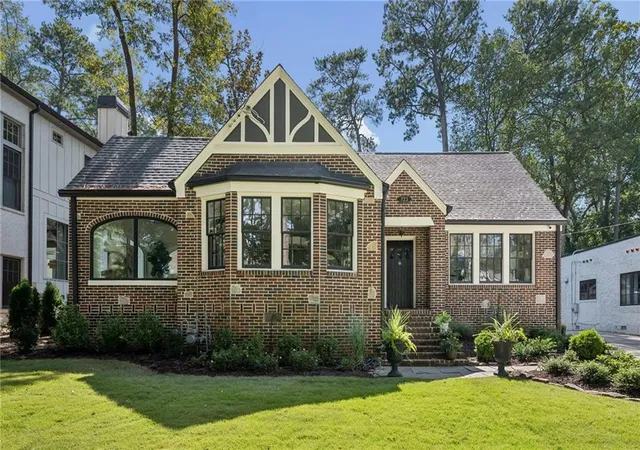 Photo 1 of Single family home for sale at 723 Sherwood Rd Ne, Atlanta, GA 30324 | MLS# 7853693 | Listing updated on 2026-10-28
