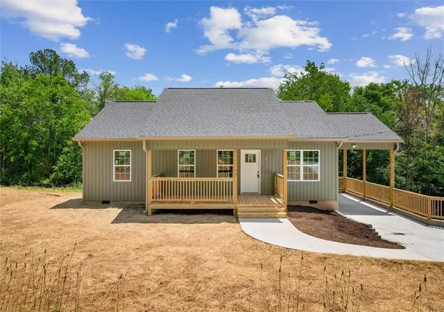 Photo 1 of Sale Pending at 141 Azalea St Sw, Calhoun, GA 30701 | MLS# 7801449 | Listing updated on 2026-07-31