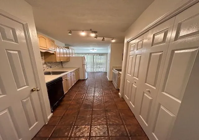 2nd image of 2630 Stoney Creek Rd Se, Marietta, GA 30067 | MLS# 7747312