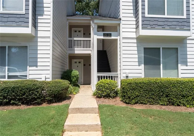 2nd image of 27 Little Silver Ct Se, Smyrna, GA 30080 | MLS# 7826331