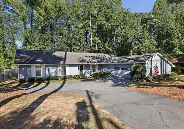 Photo 1 of Single family home for sale at 2862 Dunnington Cir, Atlanta, GA 30341 | MLS# 7855062 | Listing updated on 2026-10-24