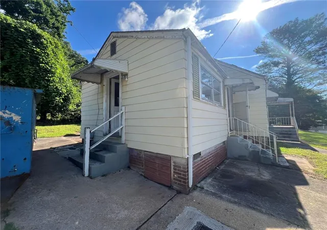 Photo 3 of Single family home for sale at 3273 N Fulton Ave, Atlanta, GA 30354 | MLS# 7791637 | Listing updated on 2026-09-28