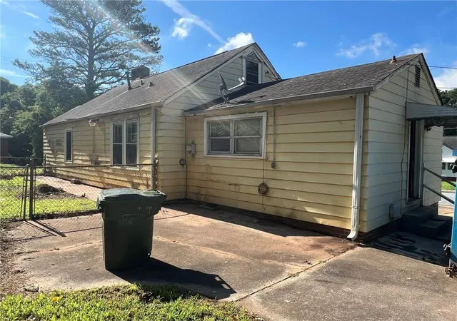 Photo 4 of Single family home for sale at 3273 N Fulton Ave, Atlanta, GA 30354 | MLS# 7791637 | Listing updated on 2026-09-28