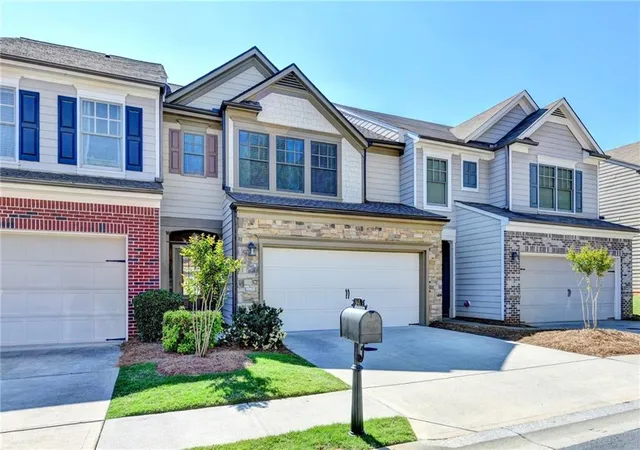 2nd image of 645 Township Cir, Alpharetta, GA 30004 | MLS# 7806349