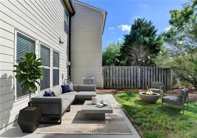 69th image of 645 Township Cir, Alpharetta, GA 30004 | MLS# 7806349