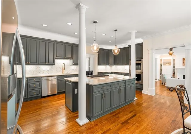 5th image of 345 W Berwicke Common Ne, Sandy Springs, GA 30342 | MLS# 7819261