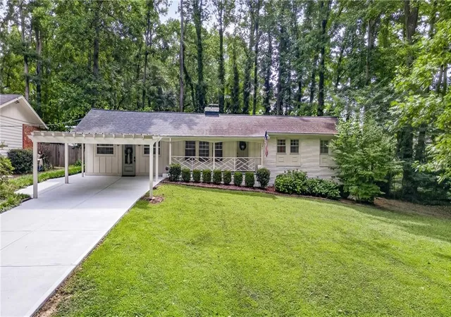 1st image of 3619 Lake Dr Se, Smyrna, GA 30082 | MLS# 7799557