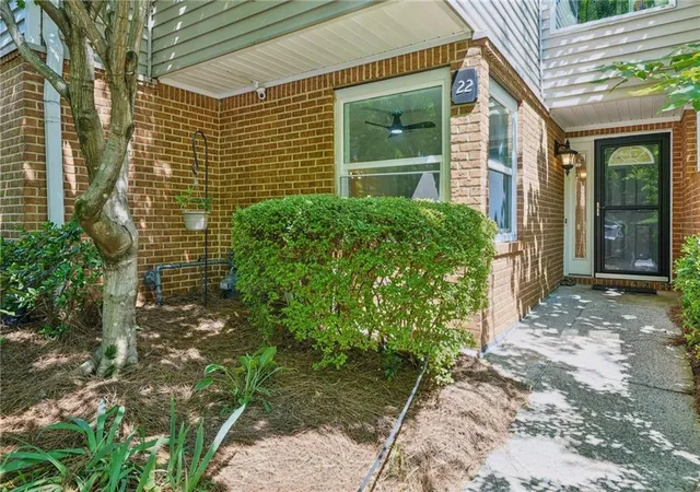 3rd image of 22 Dunwoody Springs Dr, Sandy Springs, GA 30328 | MLS# 7814217