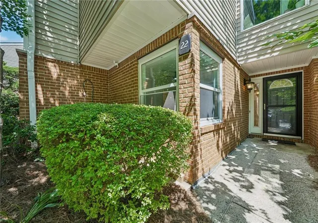 4th image of 22 Dunwoody Springs Dr, Sandy Springs, GA 30328 | MLS# 7814217