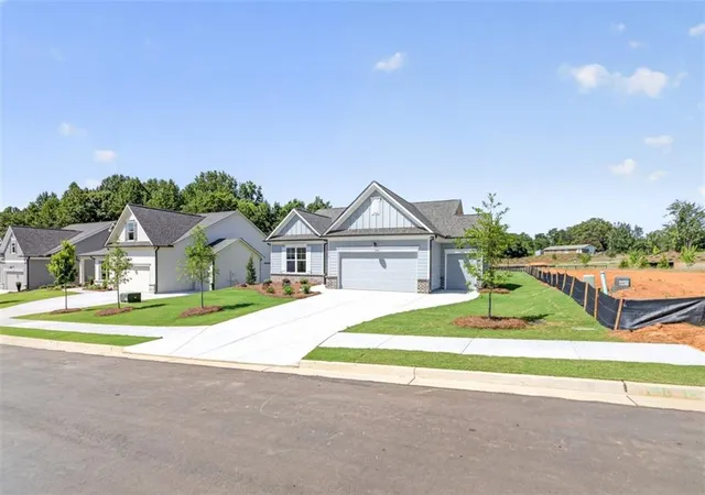 2nd image of 2019 Oconee Bluff Dr, Athens, GA 30601 | MLS# 7811655