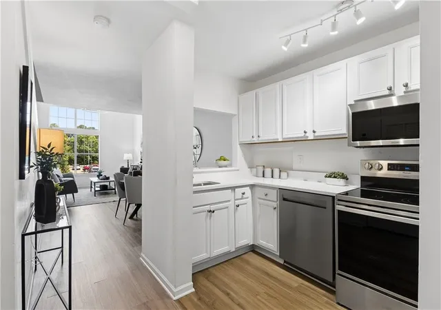 2nd image of 3655 Habersham Rd Ne #348B, Atlanta, GA 30305 | MLS# 7824581