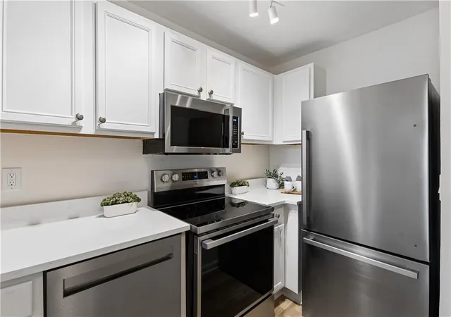 4th image of 3655 Habersham Rd Ne #348B, Atlanta, GA 30305 | MLS# 7824581