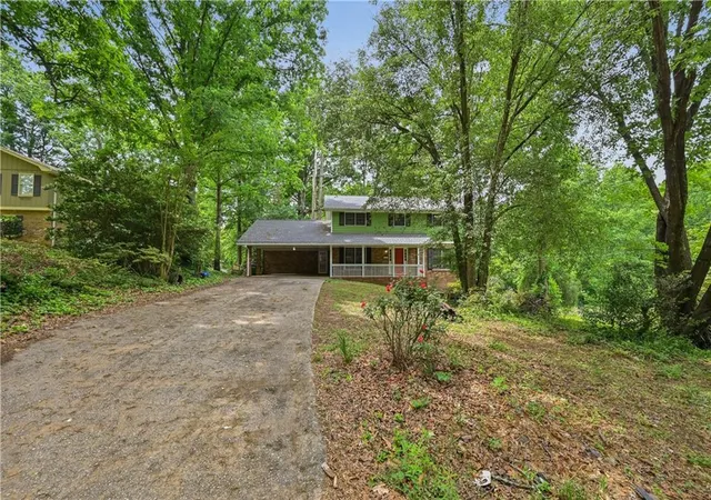 Photo 2 of Single family home for sale at 1767 Grandeus Ln, Stone Mountain, GA 30087 | MLS# 7762562 | Listing updated on 2026-09-30