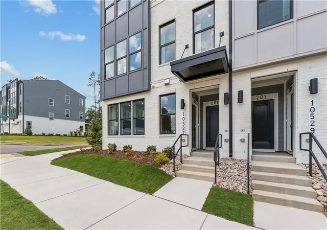2nd image of 316 Skylar Ct SE, Atlanta, GA 30315