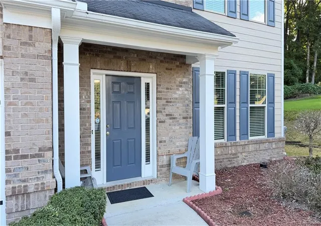 Photo 3 of Single family home for sale at 2305 Paces Ests Dr, Lithia Springs, GA 30122 | MLS# 7819281 | Listing updated on 2026-09-17