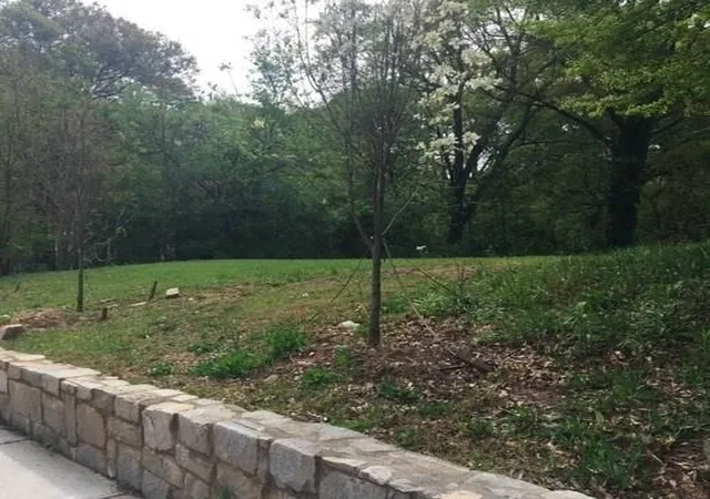 2nd image of 1285 Nw Memorial Dr Se, Atlanta, GA 30317 | MLS# 7720826