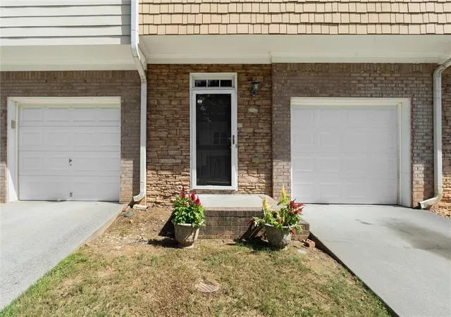 Photo 3 of Sale Pending at 5016 Lower Elm St, Atlanta, GA 30349 | MLS# 7823924 | Listing updated on 2026-09-05