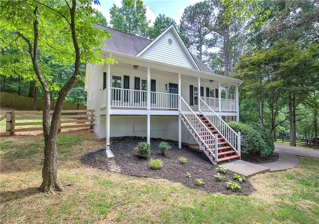 Homes for sale in Ball Ground, GA | 202 Hawkins Farm Cir, Ball Ground, GA 30107 | MLS# 7788970