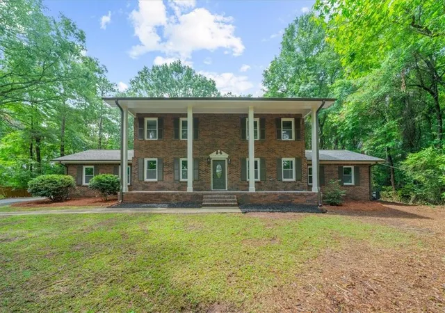 1st image of 125 Silver Leaf Dr, Fayetteville, GA 30214 | MLS# 7778031