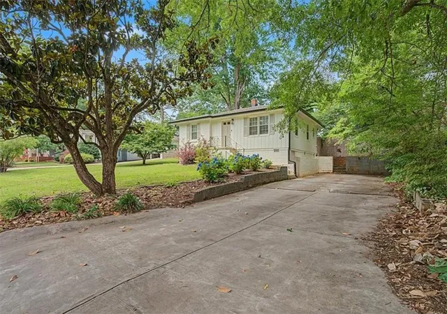 image of 1005 Ridgecrest Dr Se, Smyrna, GA 30080 | MLS# 7768829