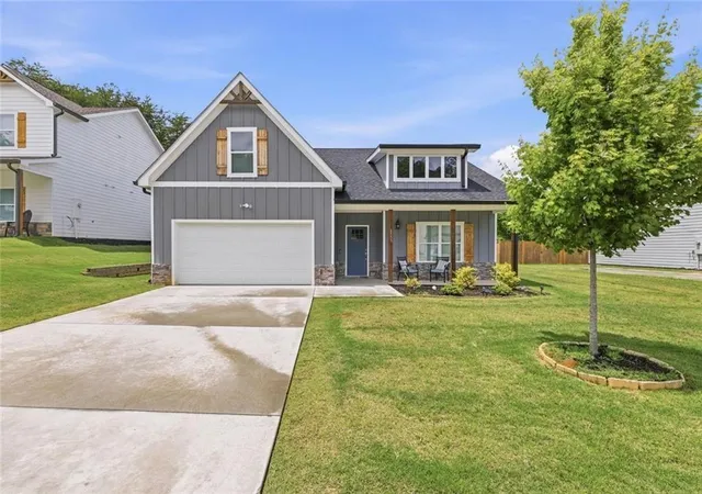 Homes for sale in Lula, GA | 6555 River Station Dr, Lula, GA 30554 | MLS# 7777890