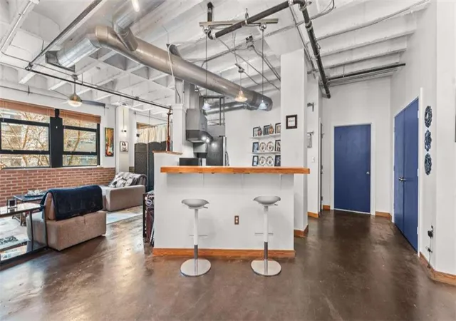 Listing Photo 3 - Condo for sale in building located at 878 Peachtree St, Atlanta, GA 30309 - Unit #306