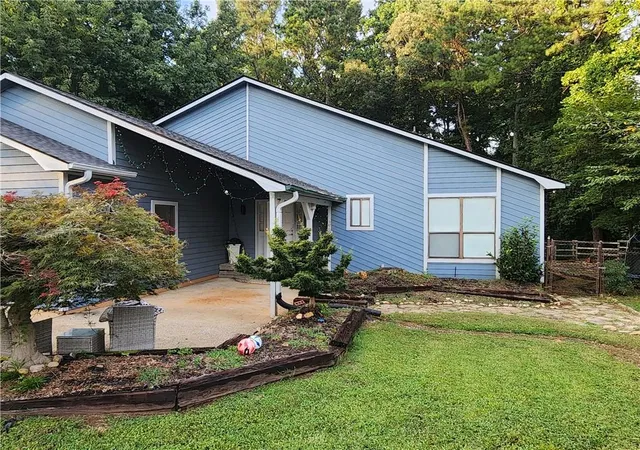 Photo 1 of Single family home for sale at 715 Babbling Crk Pl, Johns Creek, GA 30022 | MLS# 7816187 | Listing updated on 2026-08-28