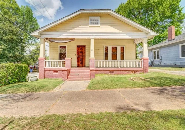 1st image of 943 Washington Pl Sw, Atlanta, GA 30314 | MLS# 7747177