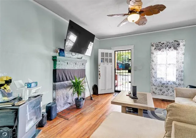 3rd image of 943 Washington Pl Sw, Atlanta, GA 30314 | MLS# 7747177