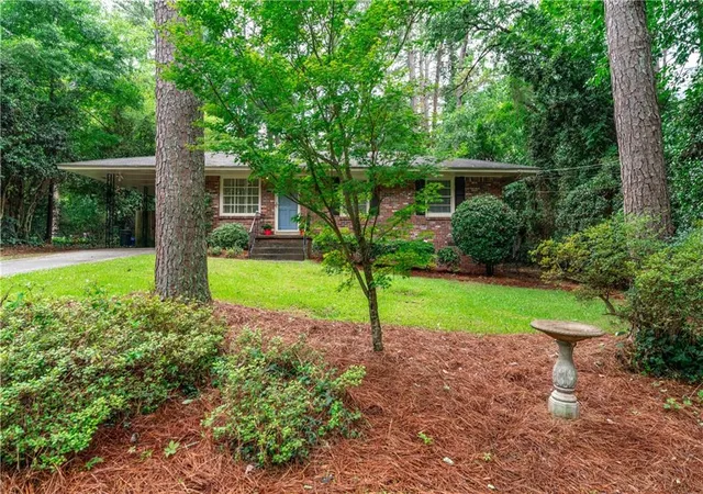 2nd image of 3127 Vine Cir, Decatur, GA 30033 | MLS# 7786479