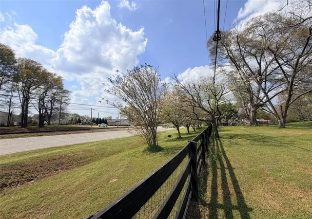 4th image of 662 Old Gainesville Hwy, Pendergrass, GA 30567 | MLS# 7779623