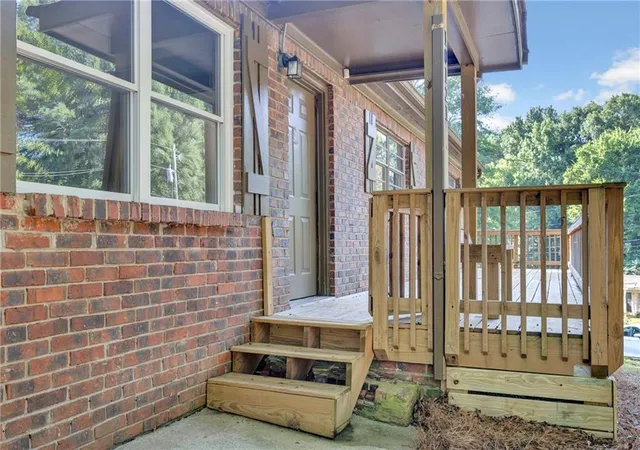 Photo 3 of Sale Pending at 10121 Morris Dr Sw, Covington, GA 30014 | MLS# 7788378 | Listing updated on 2026-09-23