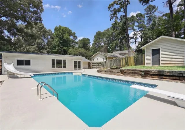 2nd image of 3733 Memorial Pkwy Nw, Kennesaw, GA 30152 | MLS# 7824303