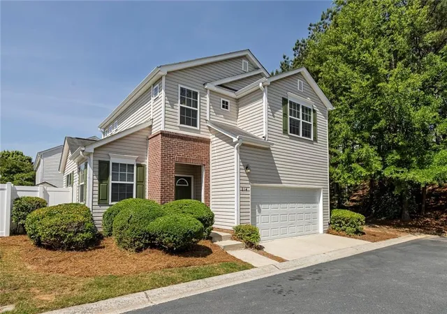 Homes for sale in Woodstock, GA | 214 Hiawassee Dr, Woodstock, GA 30188 | MLS# 7773691