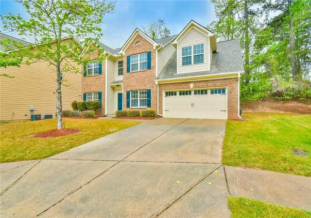 Photo 2 of Single family home for sale at 3633 Fallen Oak Dr, Buford, GA 30519 | MLS# 7780395 | Listing updated on 2026-09-30