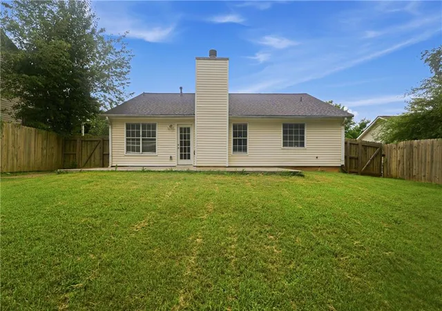 Photo 4 of Sale Pending at 1014 Maple Leaf Ridge, Jonesboro, GA 30238 | MLS# 7785572 | Listing updated on 2026-08-31