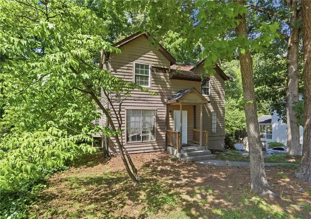 Photo 2 of Single family home for sale at 3848 Valley Brk Rd, Snellville, GA 30039 | MLS# 7768989 | Listing updated on 2026-09-18