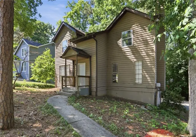Photo 3 of Single family home for sale at 3848 Valley Brk Rd, Snellville, GA 30039 | MLS# 7768989 | Listing updated on 2026-09-18