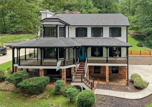 Photo 1 of Single family home for sale at 10870 Shallowford Rd, Roswell, GA 30075 | MLS# 7807721 | Listing updated on 2026-08-03
