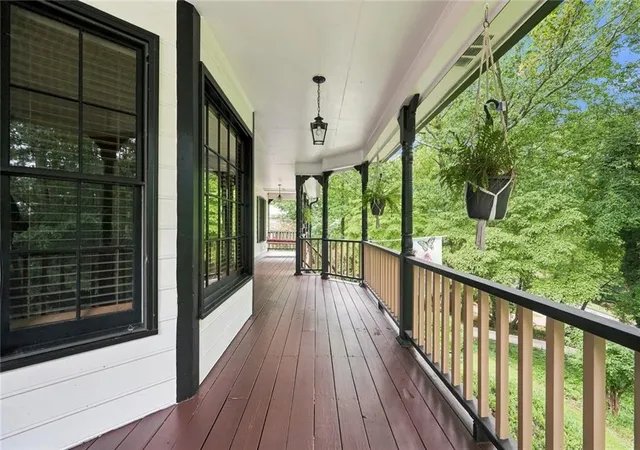 Photo 3 of Single family home for sale at 10870 Shallowford Rd, Roswell, GA 30075 | MLS# 7807721 | Listing updated on 2026-08-03