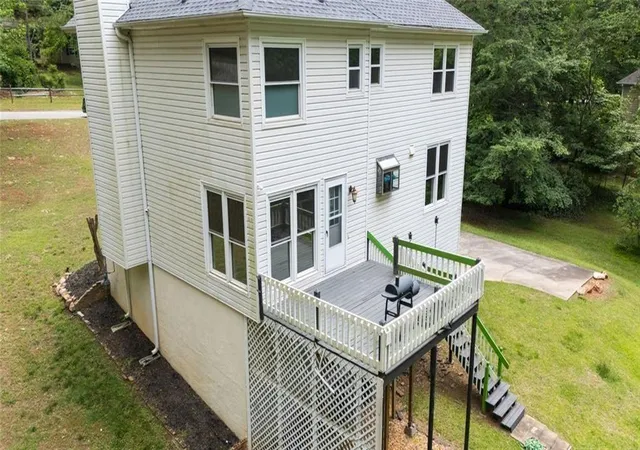 Photo 3 of Single family home for sale at 105 Stafford Ct, Fayetteville, GA 30215 | MLS# 7829253 | Listing updated on 2026-10-09