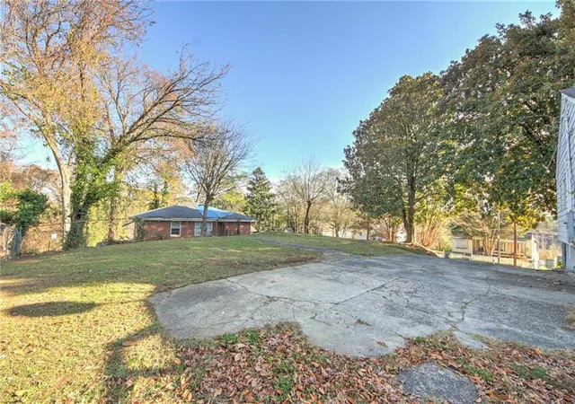 3rd image of 1301 North Ave Nw, Atlanta, GA 30318 | MLS# 7454190