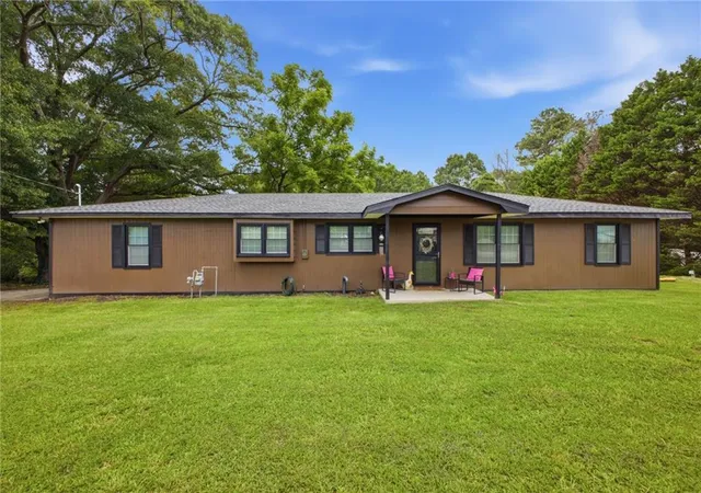 Single family home for sale at 530 Old Cedartown Rd, Rockmart, GA 30153 | MLS# 7794288