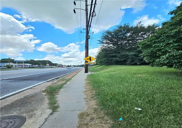 9th image of 3820 Covington Hwy, Decatur, GA 30032 | MLS# 7618250