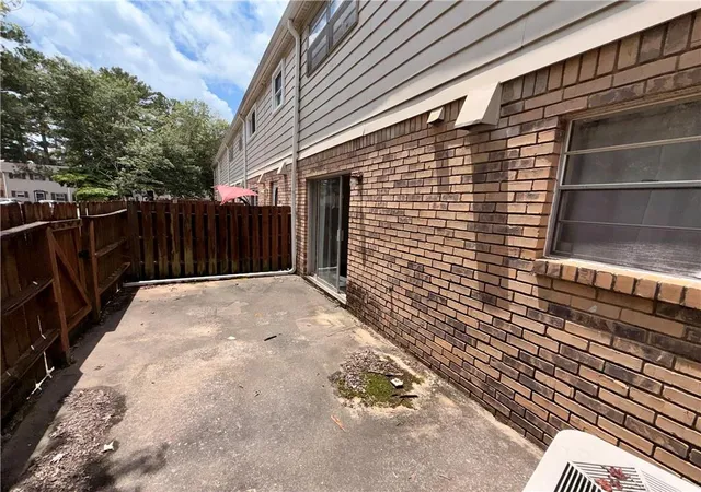 Homes for sale in Union City, GA | 4701 Flat Shoals Road, Union City, GA 30291 | Houzeo