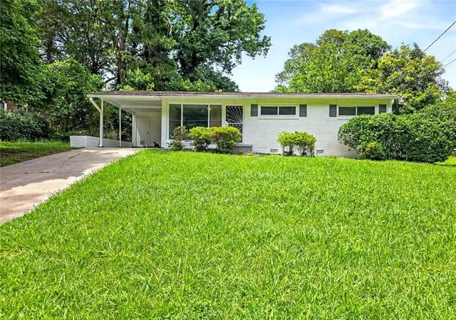 Photo 3 of Single family home for sale at 2559 Dale Crk Dr Nw, Atlanta, GA 30318 | MLS# 7791165 | Listing updated on 2026-08-29