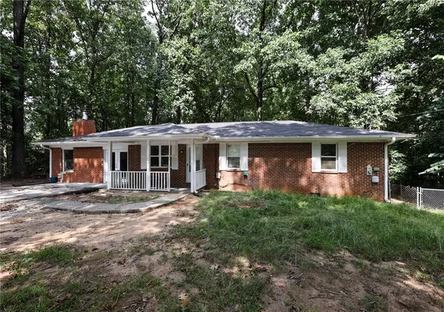 Photo 2 of Single family home for sale at 4330 Mink Livsey Rd, Snellville, GA 30039 | MLS# 7828011 | Listing updated on 2026-09-19