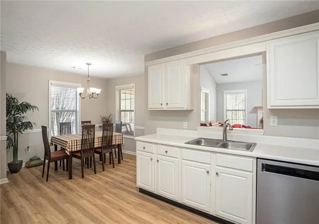 5th image of 170 Belmont Cir, Covington, GA 30016 | MLS# 7741725