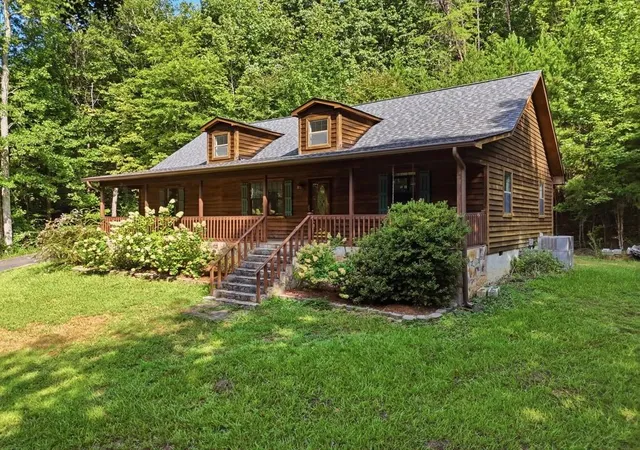 Photo 3 of Single family home for sale at 854 Williams Rd, Chickamauga, GA 30707 | MLS# 7828806 | Listing updated on 2026-10-09