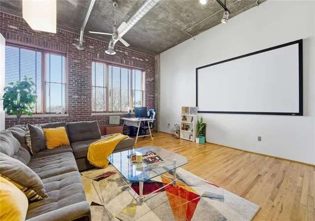 2nd image of 3235 Roswell Rd, Atlanta, GA 30305